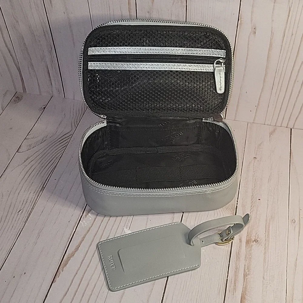 ROYCE New York Leather Zippered Travel Tech Organizer Case Luggage Tag Comp Logo